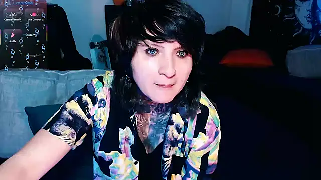 Snapshot of Marieblueeyes chatting on 09-15-25, 04:40 Marieblueeyes online show from 09-15-25, 04:40