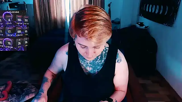 Snapshot of Marieblueeyes chatting on 11-21-25, 02:05 Marieblueeyes online show from 11-21-25, 02:05