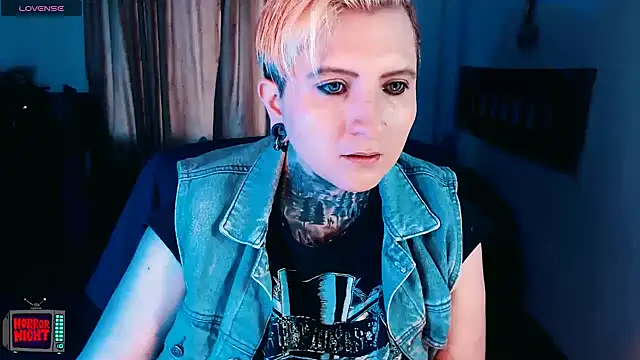 Snapshot of Marieblueeyes chatting on 12-20-25, 09:55 Marieblueeyes online show from 12-20-25, 09:55