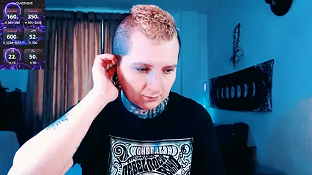 Snapshot of Marieblueeyes chatting on 01-05-26, 08:34 Marieblueeyes online show from 01-05-26, 08:34