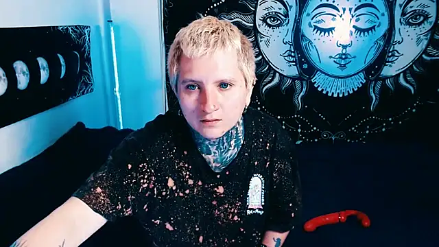 Snapshot of Marieblueeyes chatting on 02-16-26, 01:35 Marieblueeyes online show from 02-16-26, 01:35