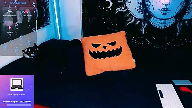 Snapshot of Marieblueeyes chatting on 02-24-26, 12:36 Marieblueeyes online show from 02-24-26, 12:36