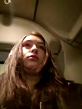 Yammy Yumi online show from 02-25-25, 05:47