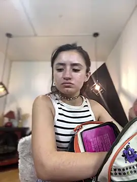 Perla Campbell online show from 12-11-24, 07:36