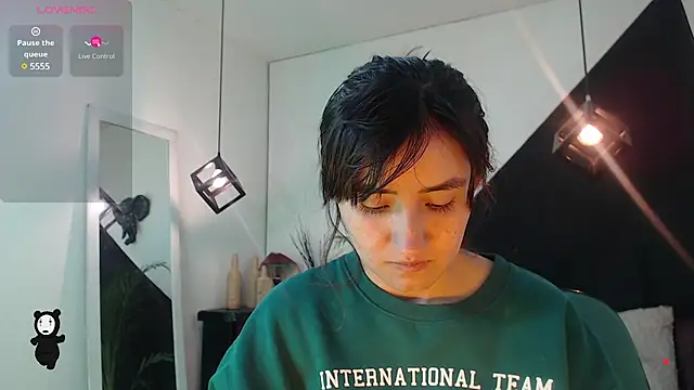 Perla Campbell online show from 03-22-25, 04:04