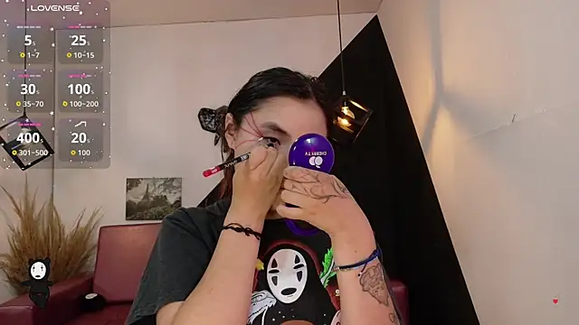 Perla Campbell online show from 10-16-25, 07:15