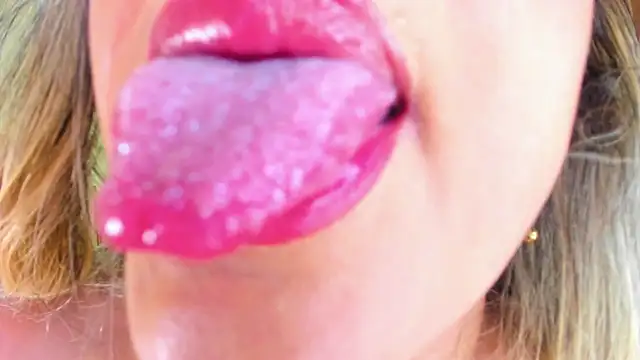 Julia Haye online show from 01-05-25, 04:25