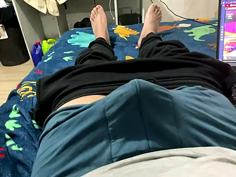 Snapshot of elvis0966 chatting on 09-22-25, 03:41 elvis0966 online show from 09-22-25, 03:41