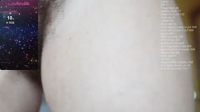 Snapshot of SophieBush chatting on 11-17-25, 07:47 SophieBush online show from 11-17-25, 07:47