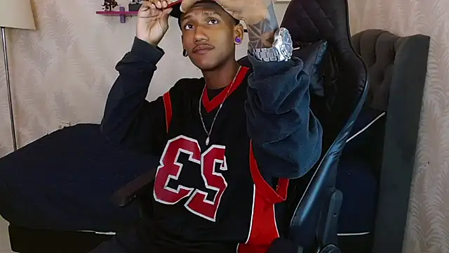 ManSant online show from 09-18-25, 03:36