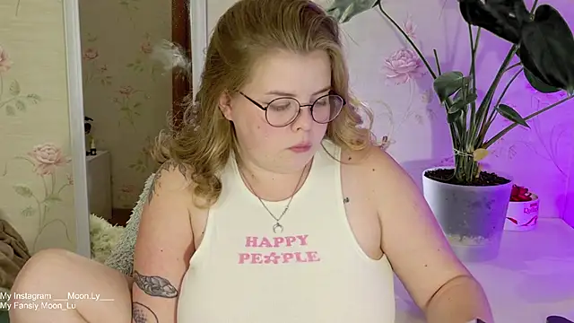 sinnamon  online show from 09-21-25, 07:04