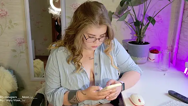 sinnamon  online show from 09-26-25, 11:47