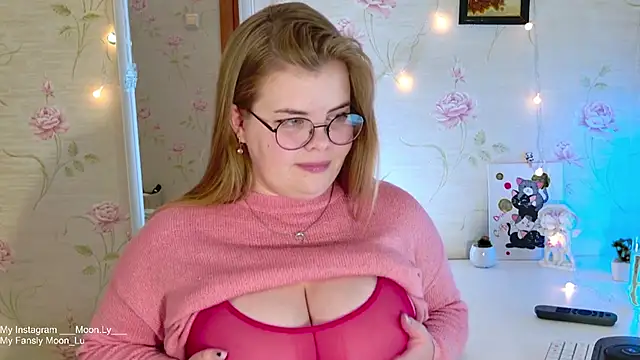 sinnamon  online show from 11-07-25, 04:18