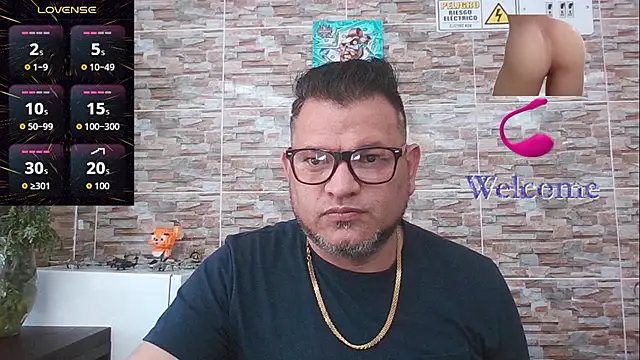 Snapshot of SexDiffrent chatting on 11-01-25, 08:00 SexDiffrent online show from 11-01-25, 08:00