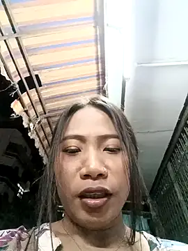 Snapshot of KinkyKit_May chatting on 02-07-25, 03:52 KinkyKit May online show from 02-07-25, 03:52