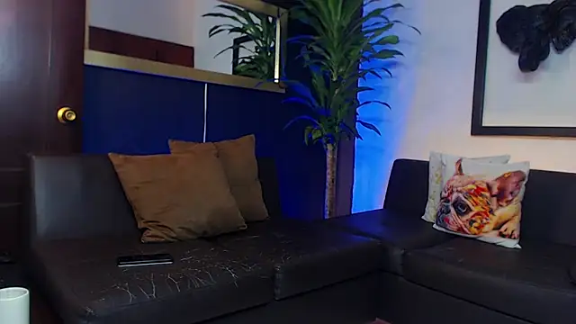 Snapshot of Markboyl chatting on 01-07-25, 10:54 Markboyl online show from 01-07-25, 10:54