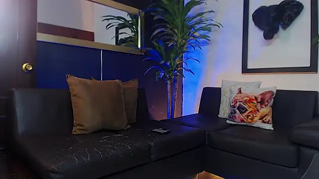 Snapshot of Markboyl chatting on 03-07-25, 11:51 Markboyl online show from 03-07-25, 11:51