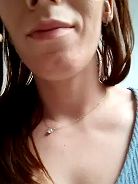 clara-francaise online show from 02-17-25, 08:04