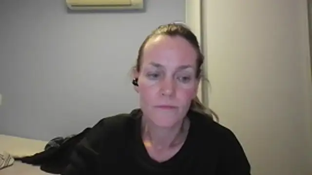 Annylove1 online show from 11-15-25, 12:19