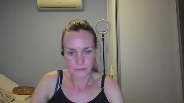 Annylove1 online show from 11-30-25, 12:36