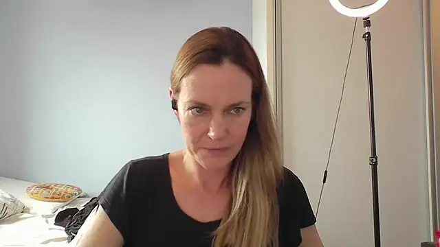 Annylove1 online show from 12-01-25, 03:50