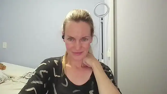 Annylove1 online show from 02-09-26, 12:25