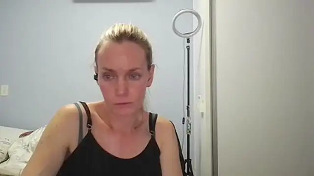 Annylove1 online show from 02-15-26, 01:13