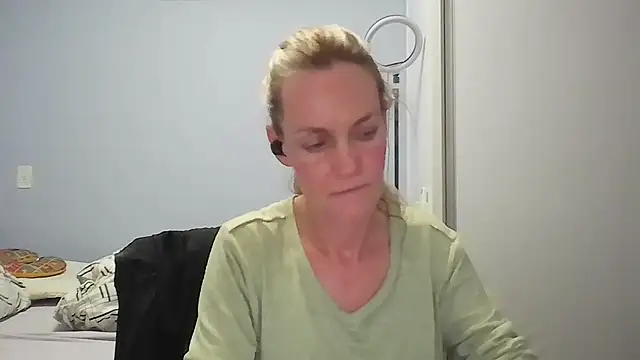 Annylove1 online show from 03-06-26, 12:18