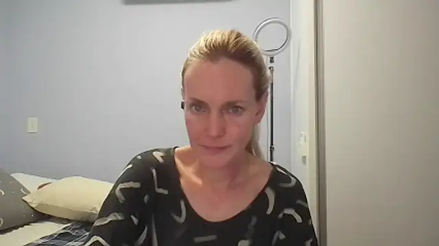 Annylove1 online show from 03-29-26, 01:27