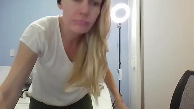 Annylove1 online show from 03-31-26, 12:38