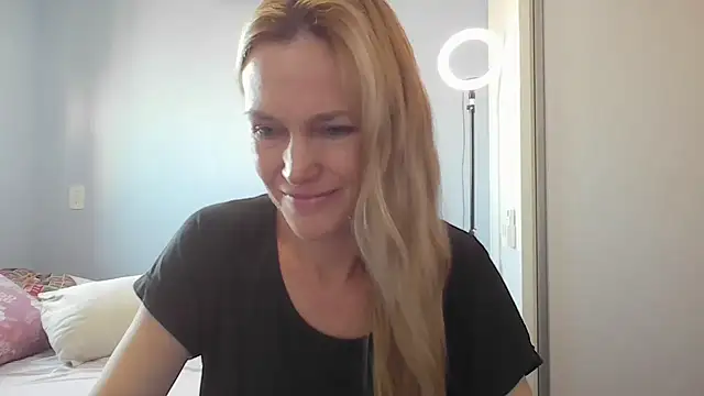 Annylove1 online show from 04-16-26, 12:06