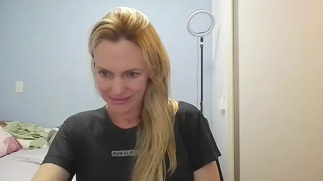 Annylove1 online show from 04-23-26, 12:29