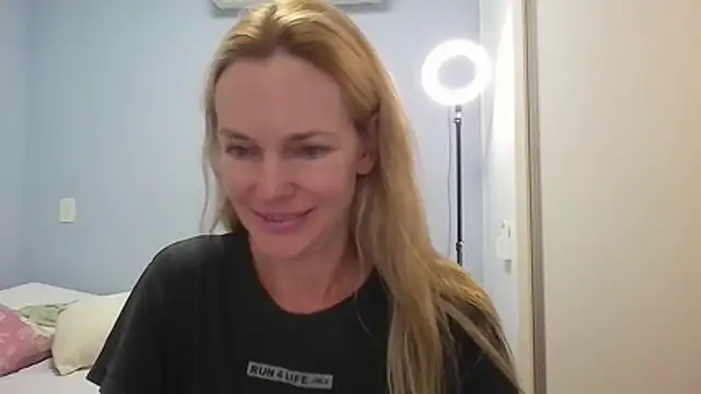 Annylove1 online show from 04-27-26, 12:36