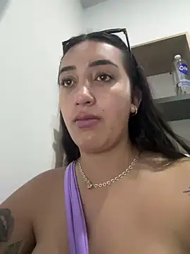 Hannahoff online show from 01-22-25, 03:20