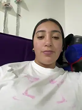 Hannahoff online show from 03-14-25, 01:16