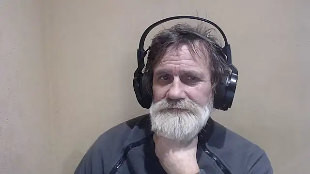 Snapshot of AlexNudo chatting on 01-09-25, 01:24 AlexNudo online show from 01-09-25, 01:24