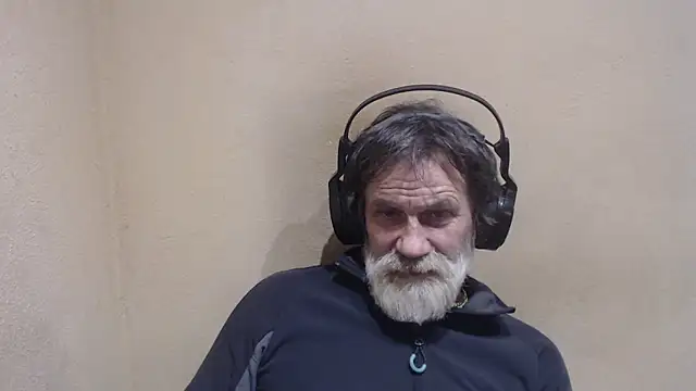 Snapshot of AlexNudo chatting on 01-11-25, 06:01 AlexNudo online show from 01-11-25, 06:01