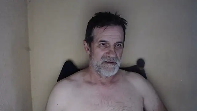 Snapshot of AlexNudo chatting on 09-20-25, 01:34 AlexNudo online show from 09-20-25, 01:34