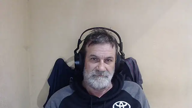 Snapshot of AlexNudo chatting on 10-04-25, 07:06 AlexNudo online show from 10-04-25, 07:06