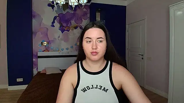 Roxie Bradley online show from 12-17-24, 08:23