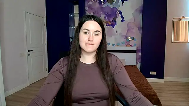 Roxie Bradley online show from 03-11-25, 10:18