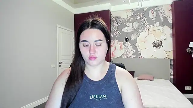 Snapshot of Roxie_Bradley chatting on 11-03-25, 06:47 Roxie Bradley online show from 11-03-25, 06:47