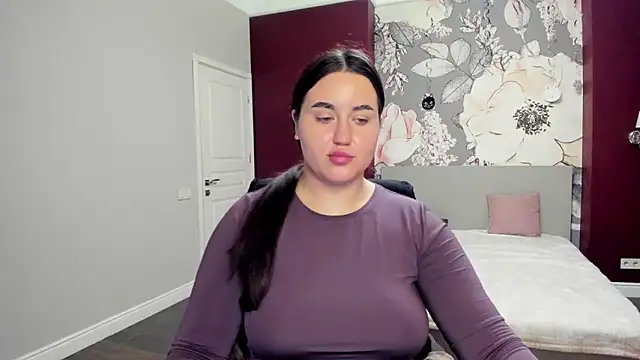 Snapshot of Roxie_Bradley chatting on 11-11-25, 06:46 Roxie Bradley online show from 11-11-25, 06:46