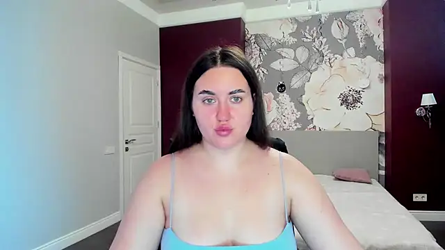 Snapshot of Roxie_Bradley chatting on 11-13-25, 06:45 Roxie Bradley online show from 11-13-25, 06:45