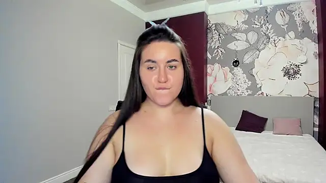 Snapshot of Roxie_Bradley chatting on 11-20-25, 06:57 Roxie Bradley online show from 11-20-25, 06:57