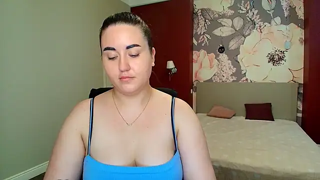 Roxie Bradley online show from 06-09-26, 05:41