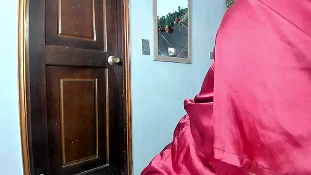 Sinthia Collins online show from 12-20-24, 03:10