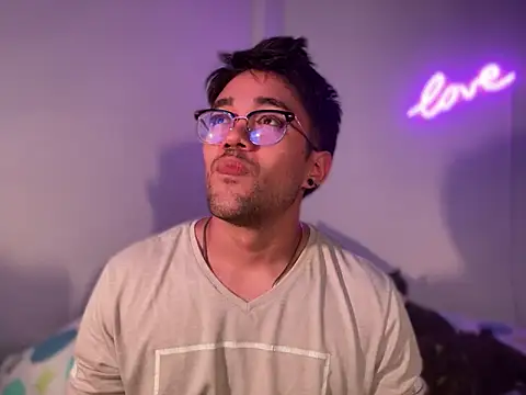 Im sophiie online show from 01-12-25, 06:17