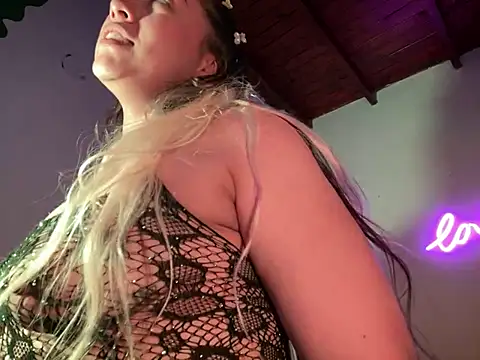 Im sophiie online show from 01-29-25, 07:15