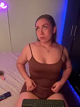 Im sophiie online show from 02-14-25, 09:13